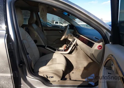 2009 Volvo V70 3.2 z USA, uszkodzony, nr VIN YV1BW982991101816